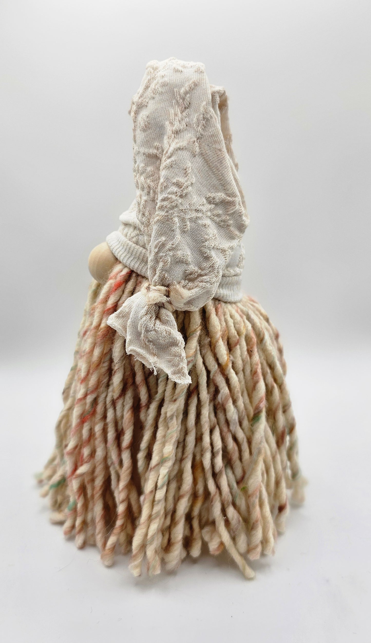 Medium Multi/Cream Gnome