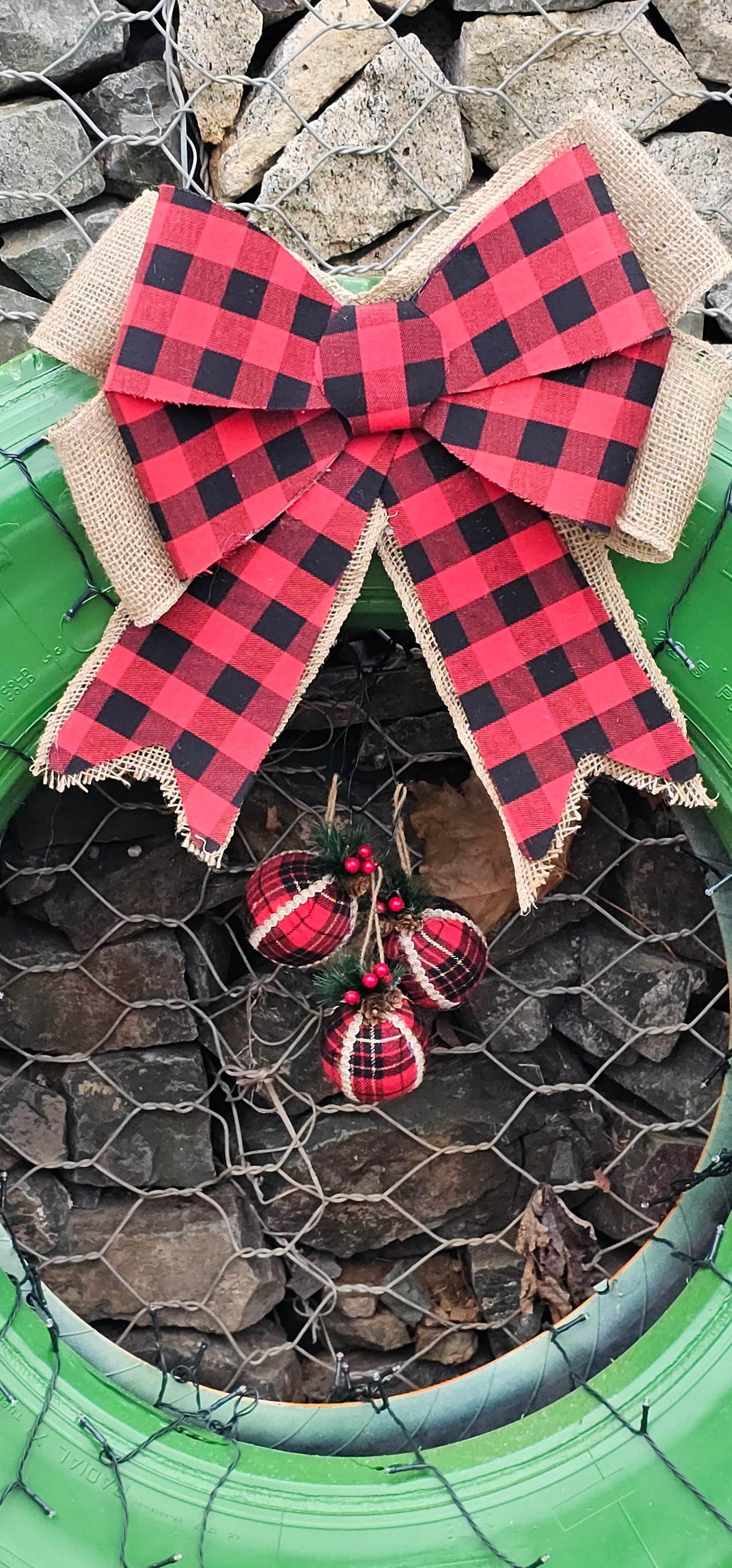 Two sided Tire Decor